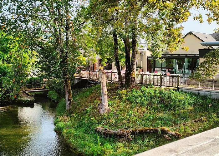 Meuble De Tourisme Au Coeur Du Village A Aramits , Haut Bearn