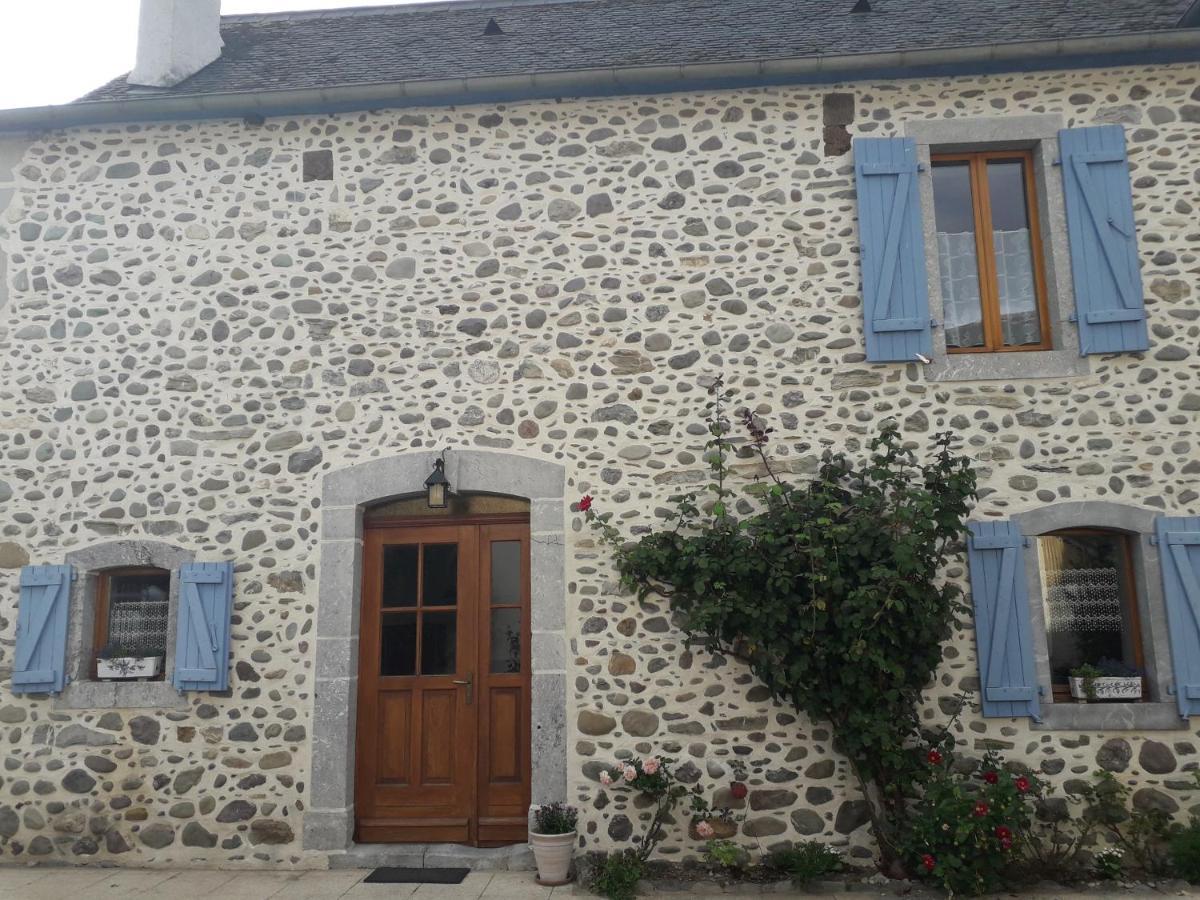 Meuble De Tourisme Au Coeur Du Village A , Bearn * Aramits
