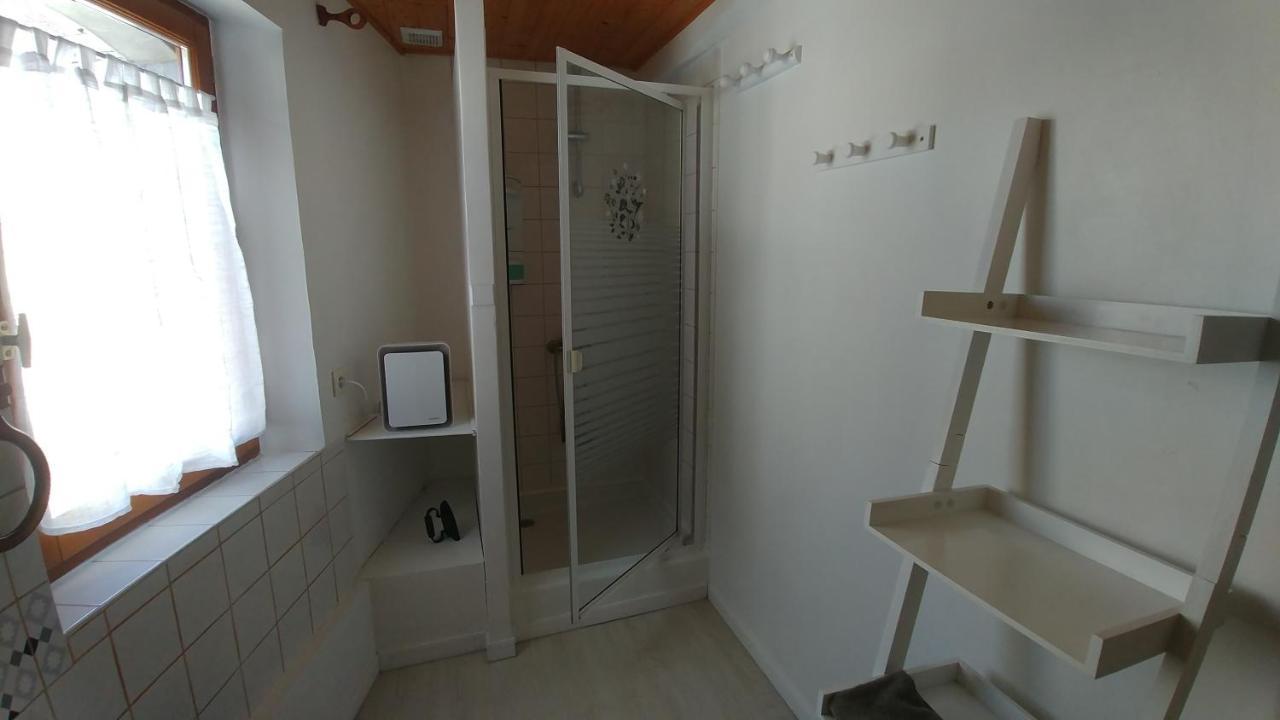 Meuble De Tourisme Au Coeur Du Village A , Bearn * Aramits