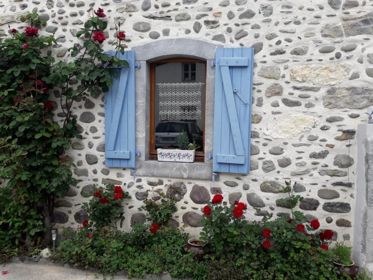 Meuble De Tourisme Au Coeur Du Village A , Bearn Apartment