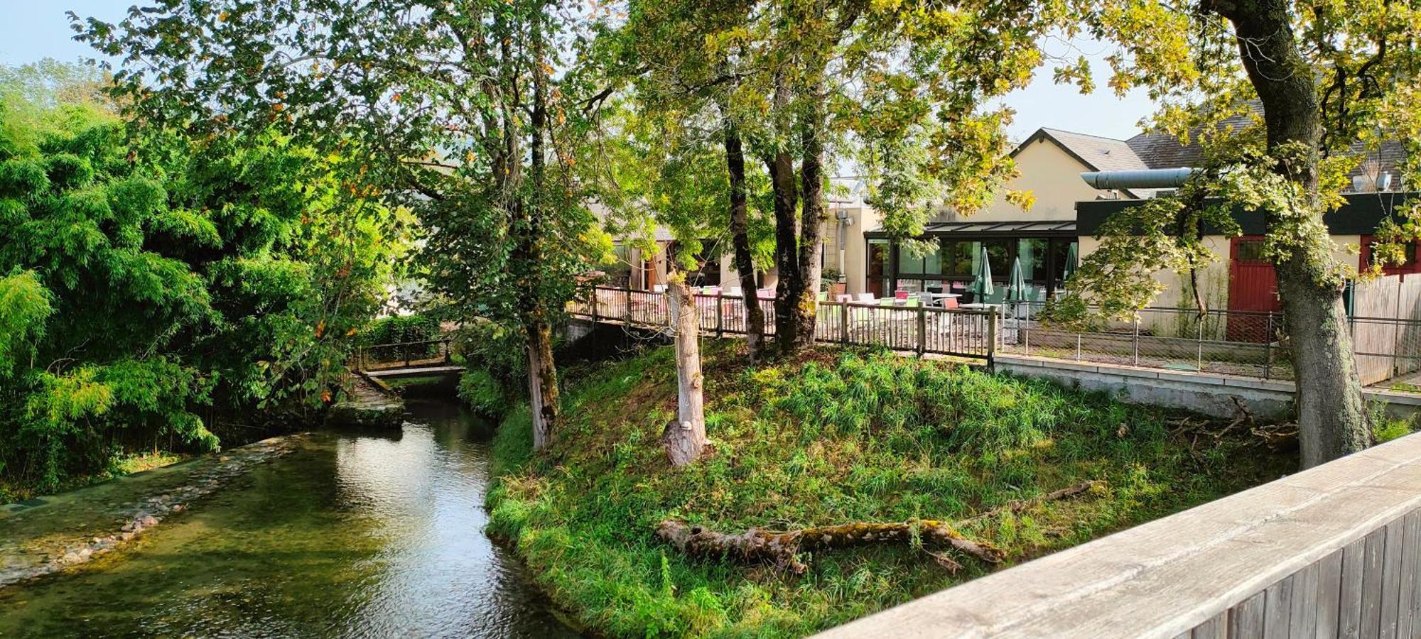 Meuble De Tourisme Au Coeur Du Village A , Bearn Aramits